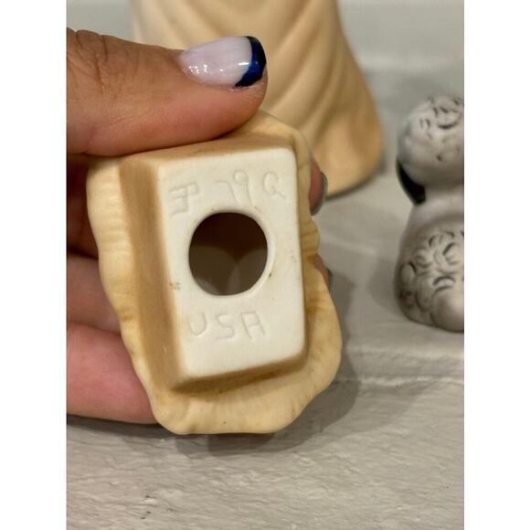 Vintage Editions in Porcelain Nativity Set - Picture 9 of 14